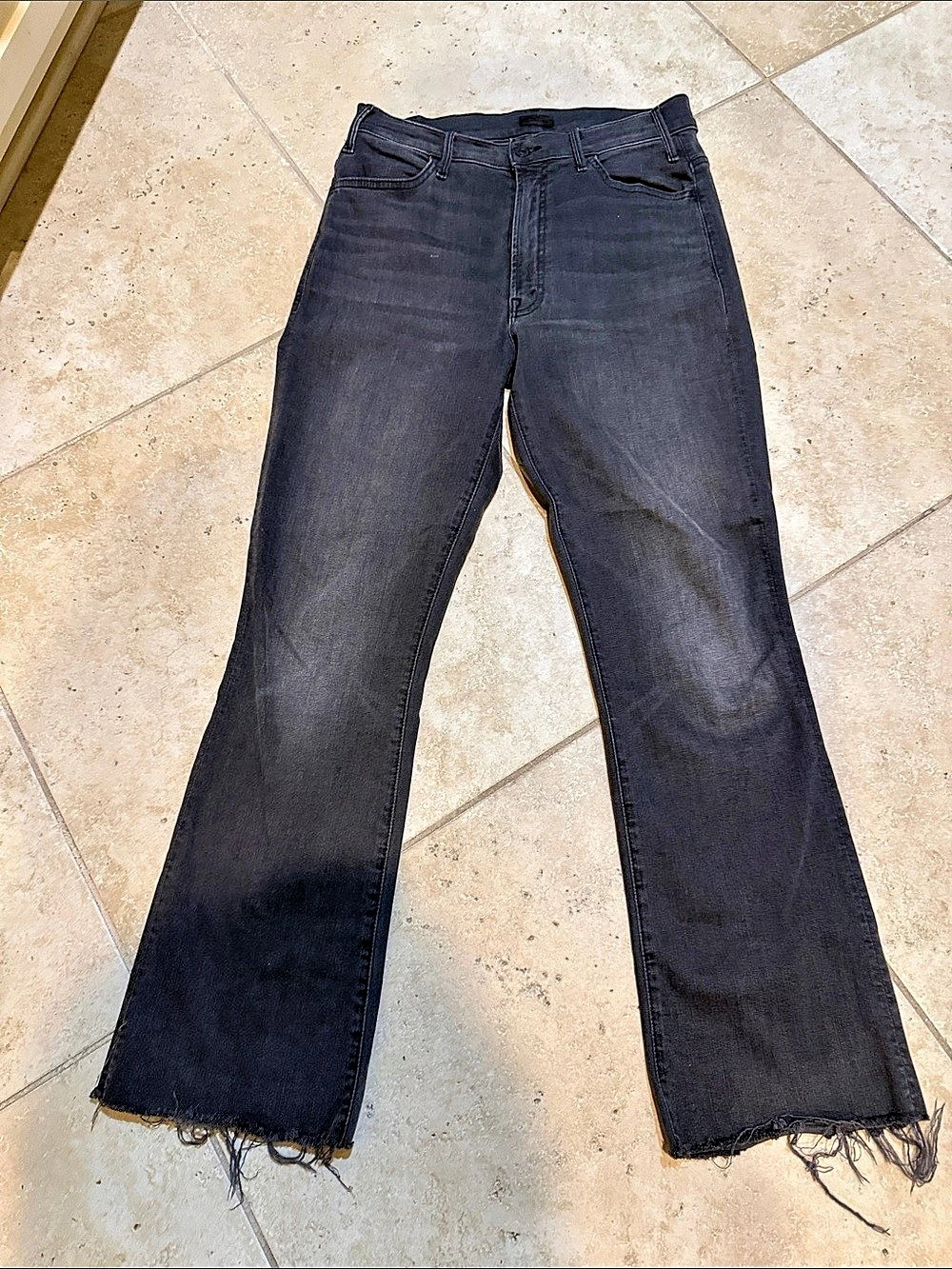 Mother The Hustler Ankle Fray Boot Cut Jeans in Black size 28